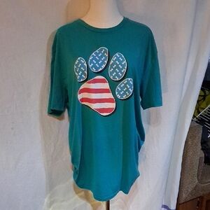 Teal Paw Print Graphic Short Sleeve T-Shirt. Size XL.